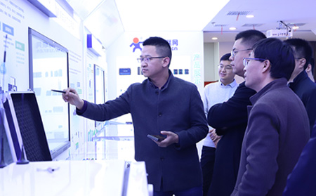 浪潮集團新基建張總一行蒞臨有人物聯網參觀考察